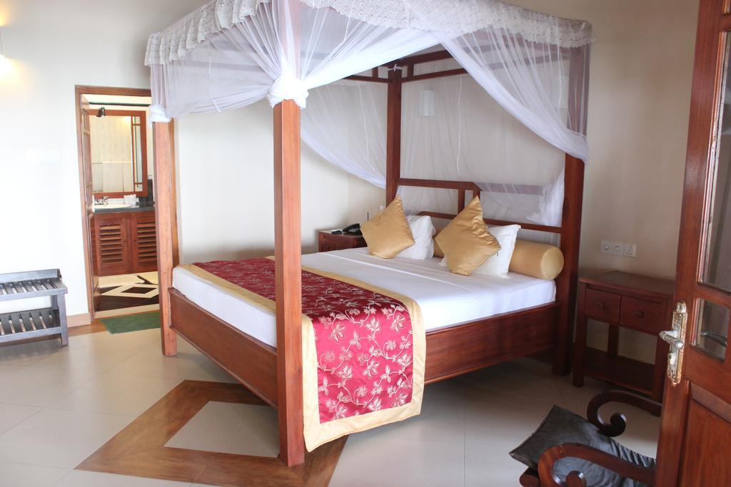 Warahena Beach Hotel Bentota Kültér fotó