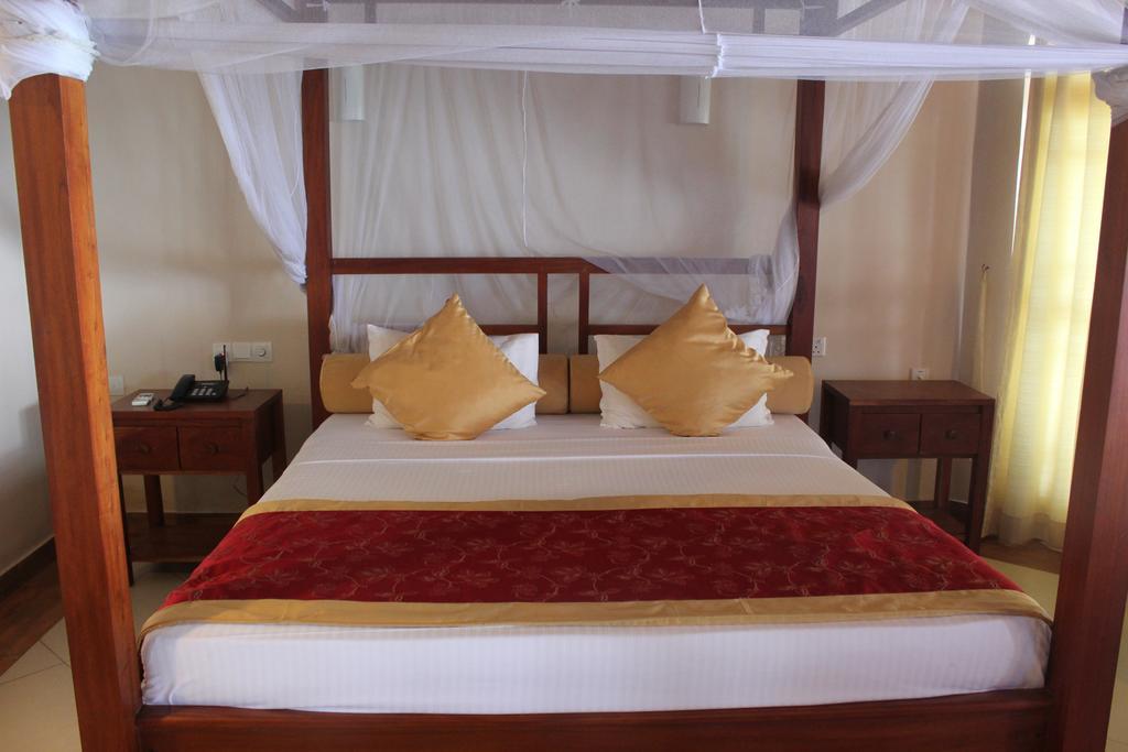 Warahena Beach Hotel Bentota Kültér fotó