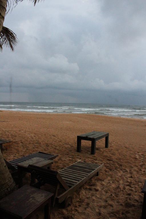 Warahena Beach Hotel Bentota Kültér fotó
